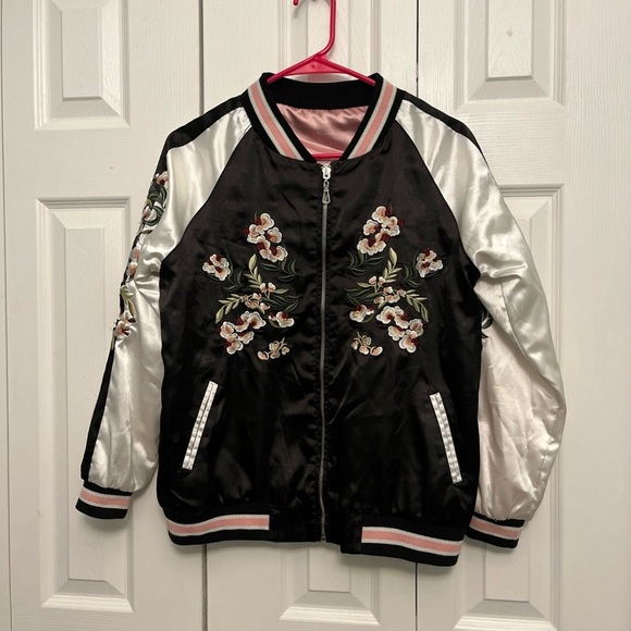 Floral Embroidered Black and White Bomber Jacket small reversible - Picture 2 of 7